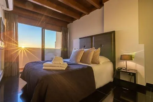 Bahia Boutique Apartments 埃斯特波纳